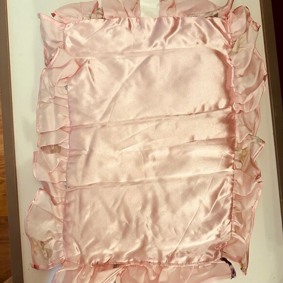 18” Doll Disney Princess Canopy Bed - Picture 8 of 12